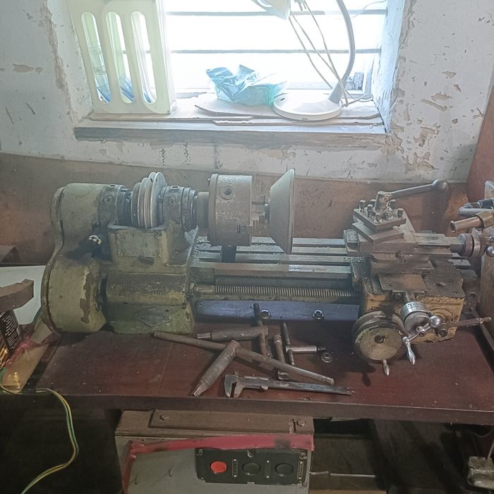 Токарний верстат ТВ16