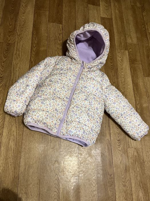Куртка на дівчинку