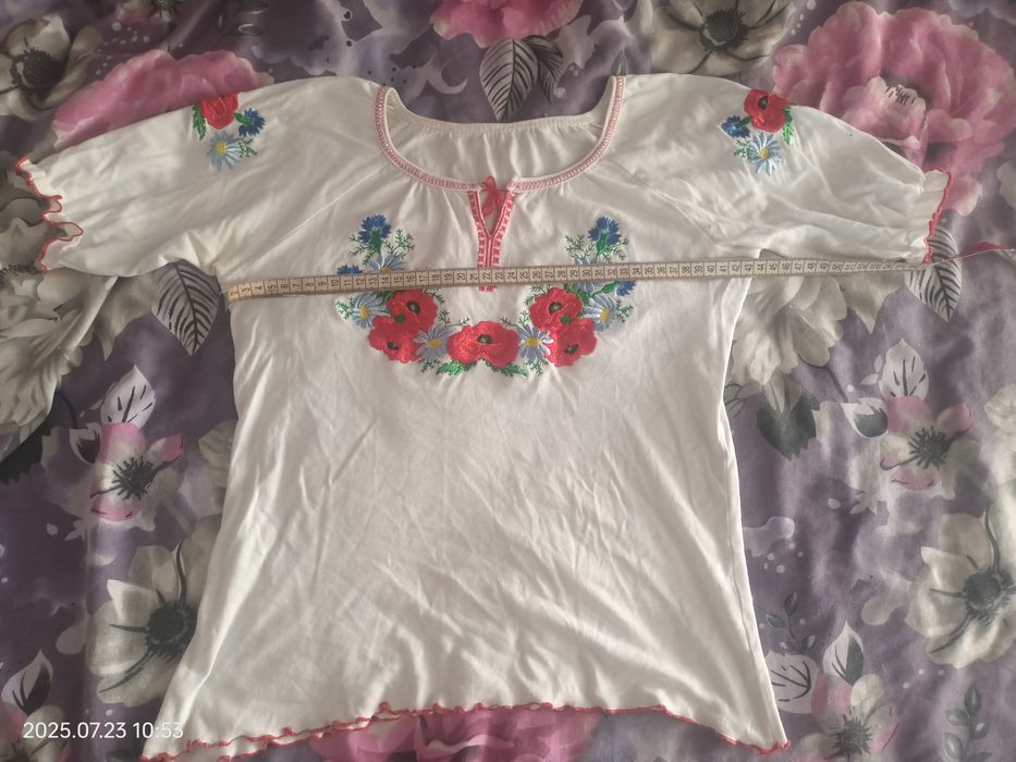 Вишиванка на дівчинку