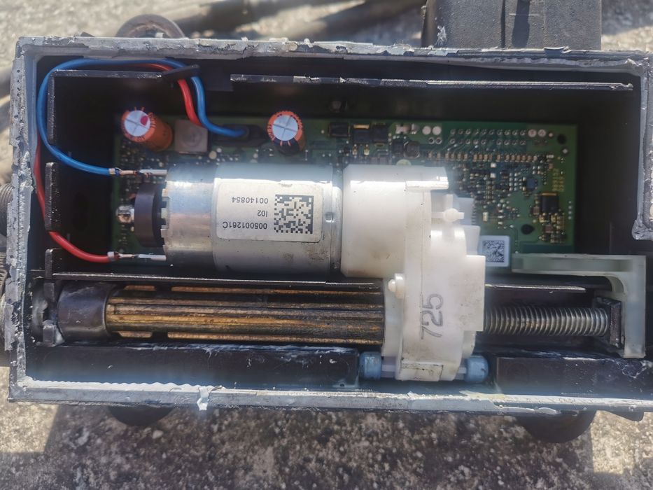 Motor travão de mão eléctrico TOYOTA AVENSIS 46300-05010