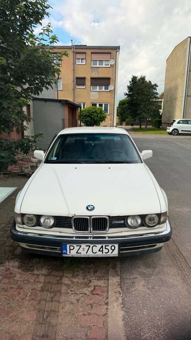 Samochód Bmw e32 730i