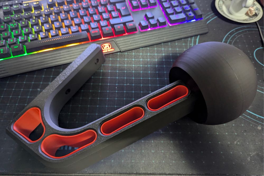 Suporte de parede para capacete, chave e casaco