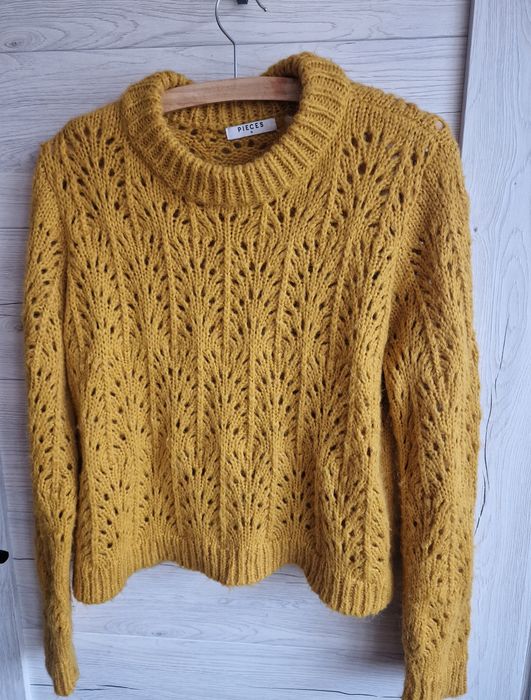 Uroczy sweter miodowy Pieces M