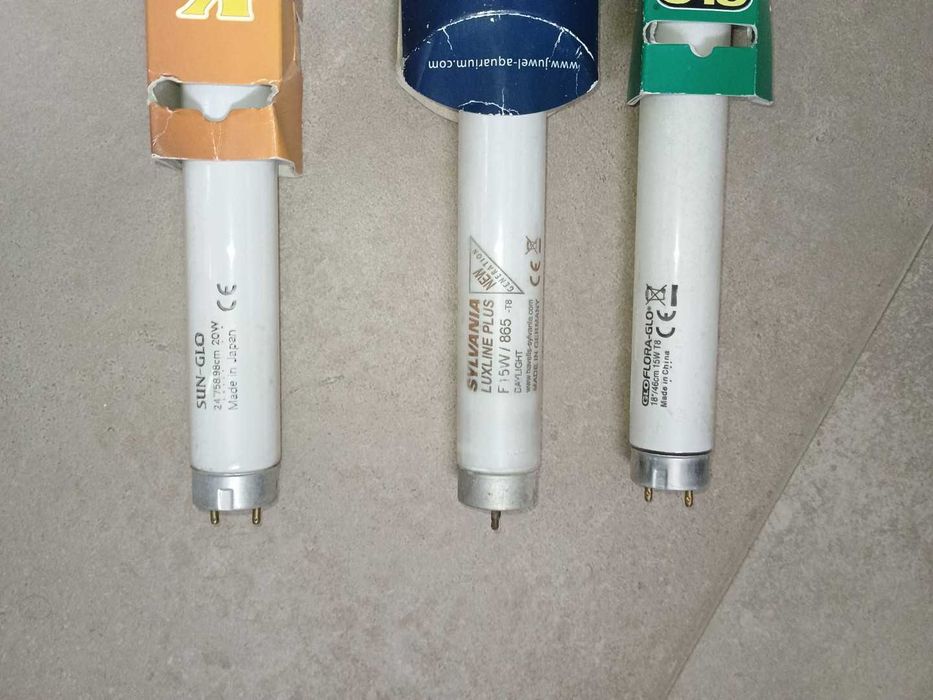 3 lâmpadas fluorescentes (T8) usadas para aquários.