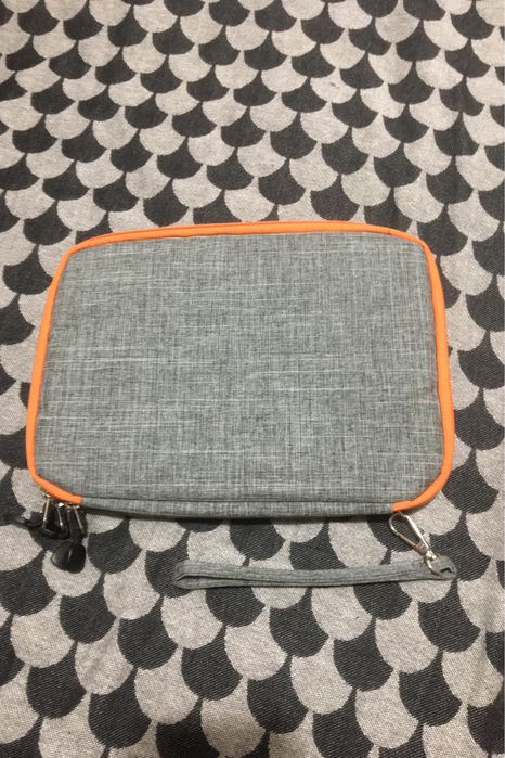 Чохол органайзер для флешок шнурів кабелів