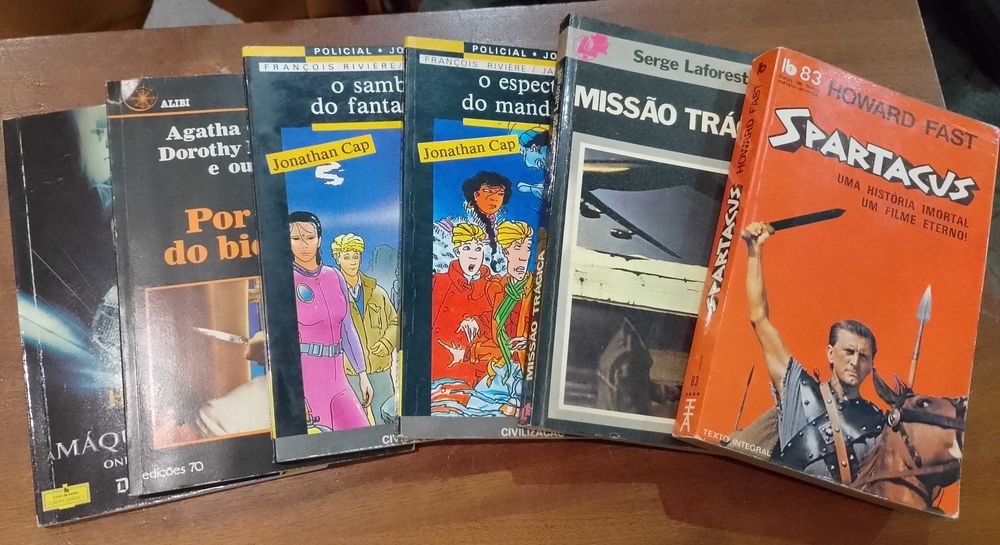 Livros Policial Jovem, etc 8 unidades ver fotos