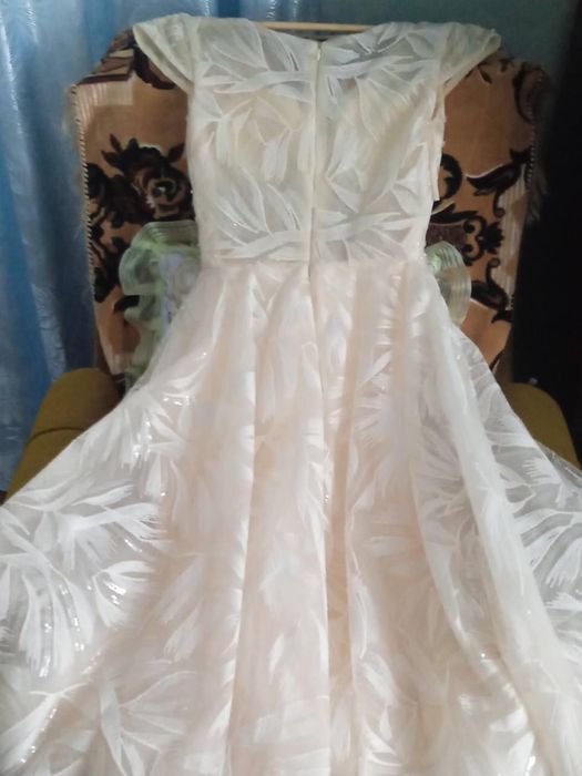 Продається сукня в чудовому стані