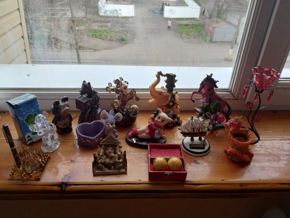 Сувениры разные: