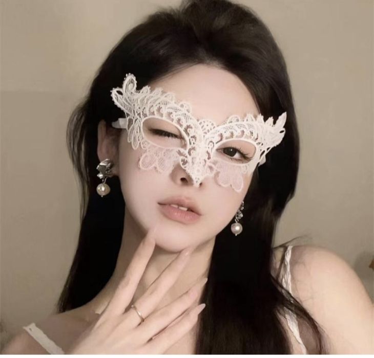 Маска мереживна карнавальна