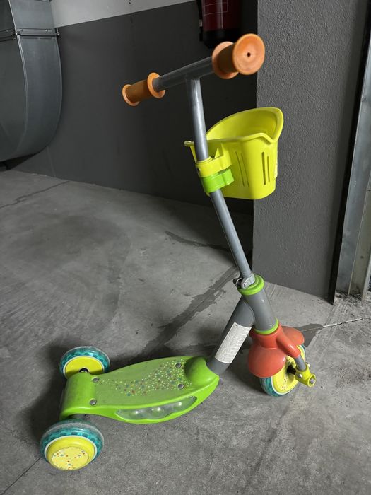 Vendo trotinete colorida