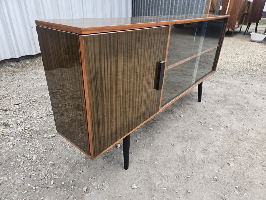 Komoda prl jamik pod TV