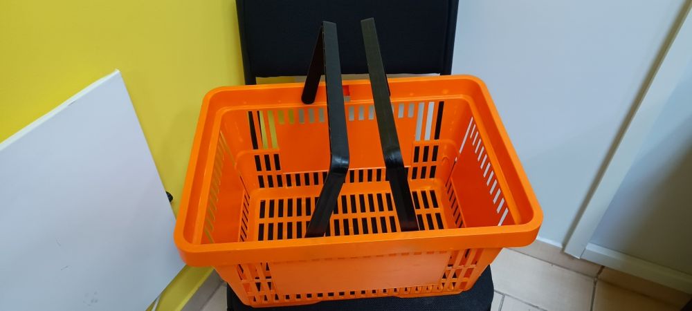 Кошик для покупців 22л.