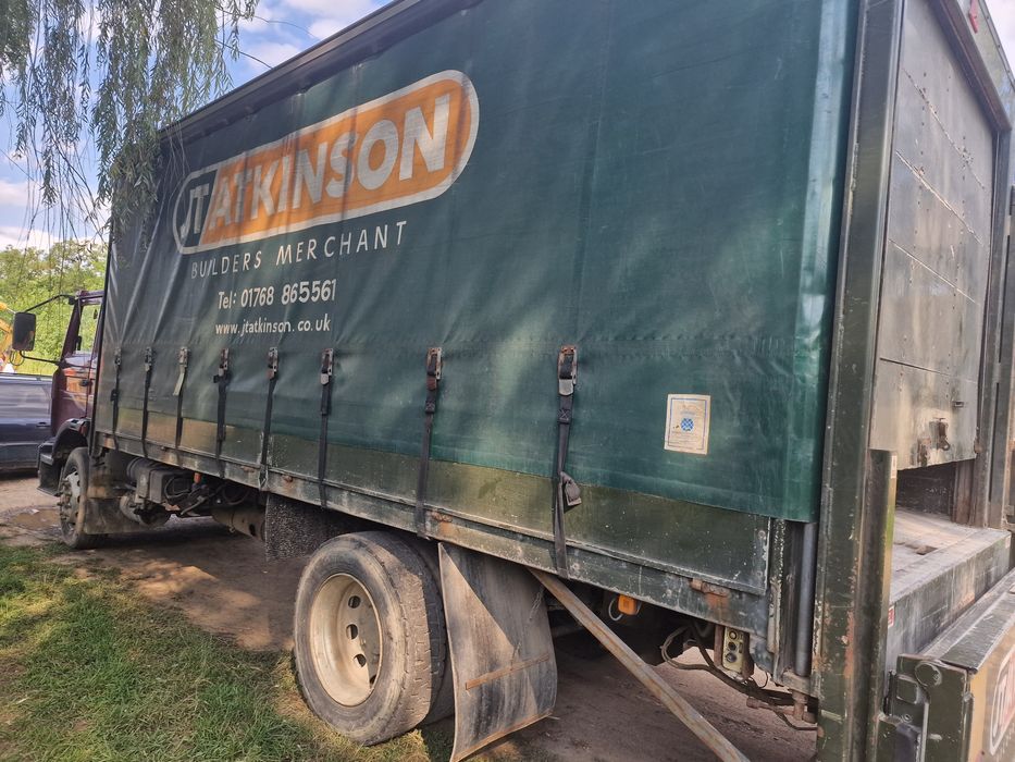 Продам спойлер і будку з гідро бортом