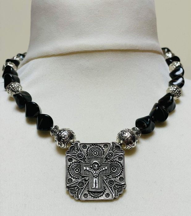 Намисто з срібною зґардою