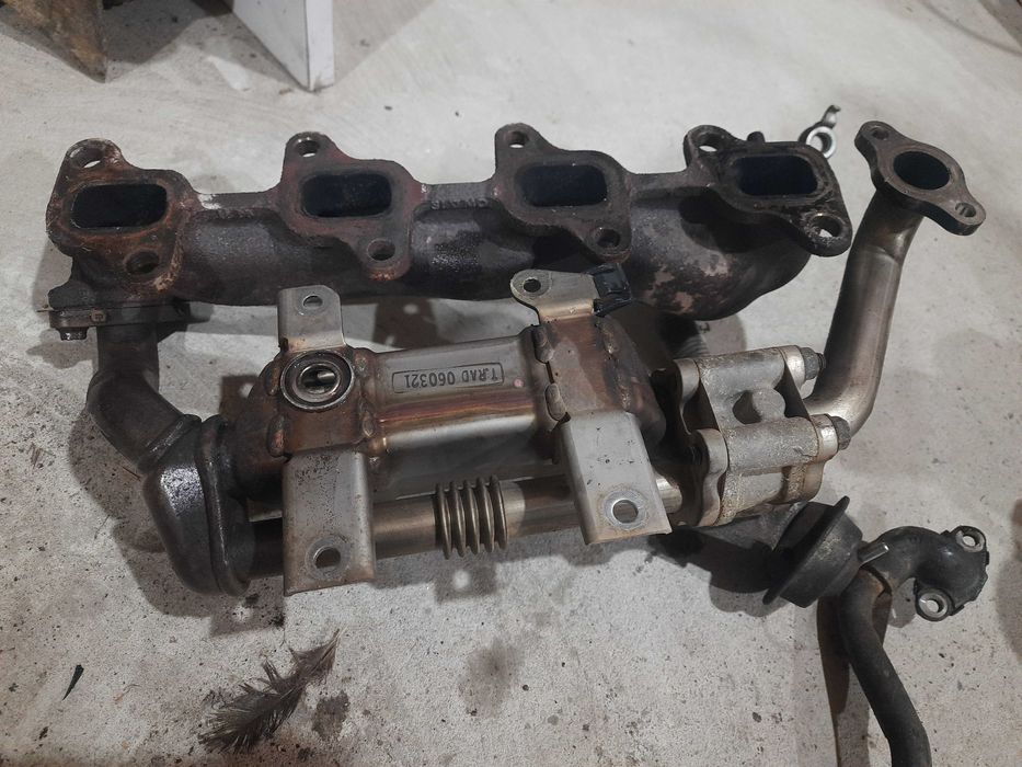 тойота авенсіс т25 EGR радіатор егр радиатор 2.2 д-кат 25680-0R020
