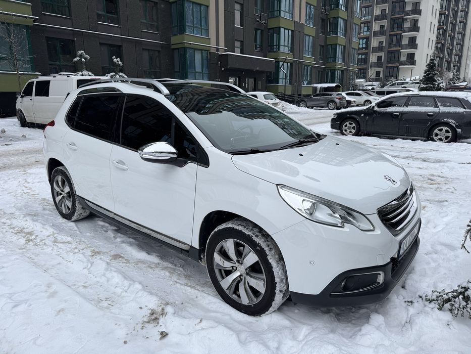 Продам власне авто, в Україні їздить 2 роки, брали на веданті(автосалон з корейськими авто). Топ комплектація. Бортовий компʼютер, двозонний клімат контроль, асистент паркування, сама паркується! Камера і передні задні парктроніки, мульти-кермо, підігрів сидінь, ходові огні, панорама на всю кришу, круїз контроль,споживає 5л/100км. Система старт-стоп. Дуже економна. Шість подушок безпеки, для мене важливий аргумент. Два комплекти нової гуми, новий акум. Технічно ніяких питань , їздить кожен день, друге авто в сімʼї щоб дружина возила  дитину. Два роки стояла в паркінгу, зараз виїхали за місто, тиждень без нього. Ніяких площадок не розлядаю, авто кожен день експлуатується. Продам людям які зацікавлені в економному надійному авто. Перекупи чи авто-бізнесмени, не витрачайте час.