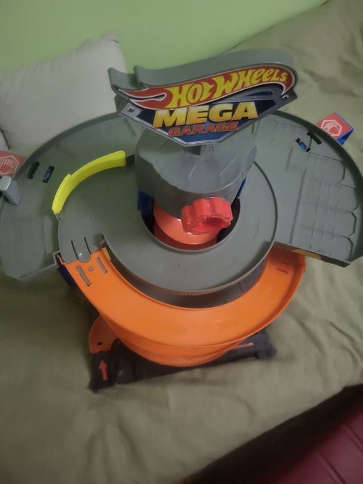 Garaż Hot Wheels i dodatki