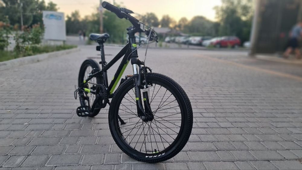 Якісний брендовий дитячий/підлітковий велосипед Haro Flightline 20" (Black/Neon Green)