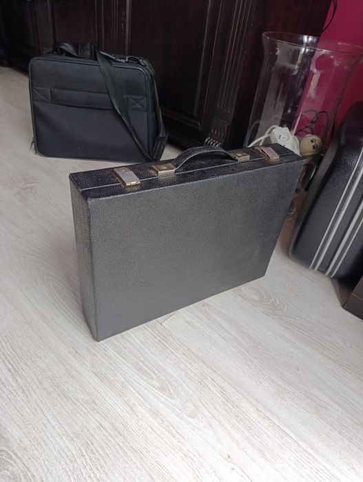 Walizka, neseser, aktówka
