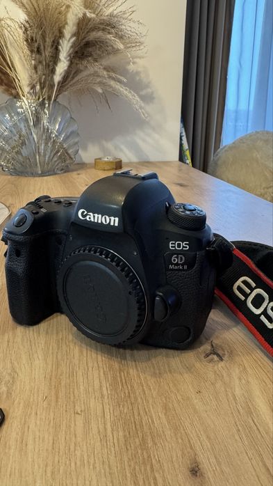 Фотоапарат Canon EOS 6D Mark II