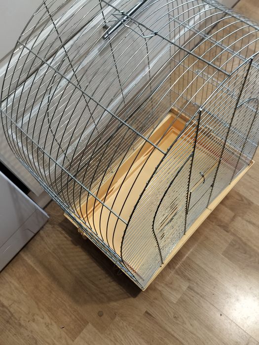 Клетка для птиц.