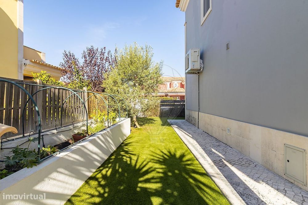 Moradia T5 para venda