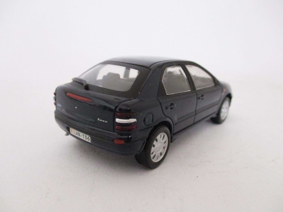 Carros miniatura de coleção
