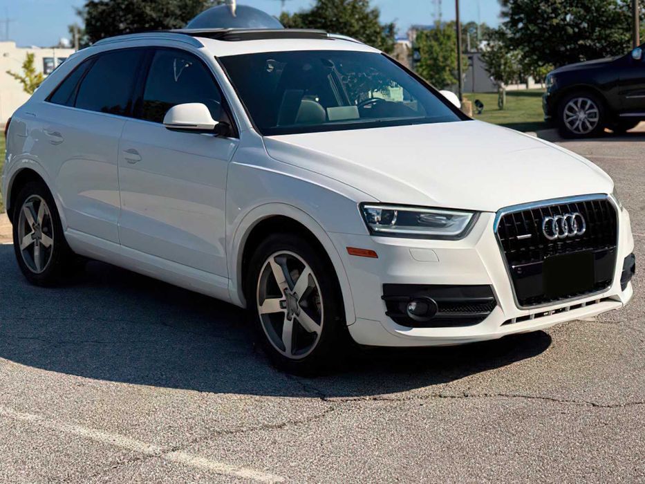 Audi Q3      2015