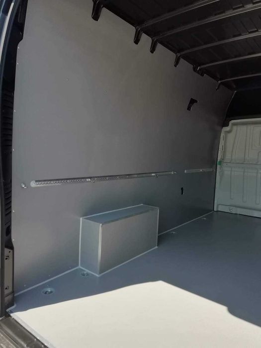 Zabudowy samochodów dostawczych busów w autach Ducato L4H2