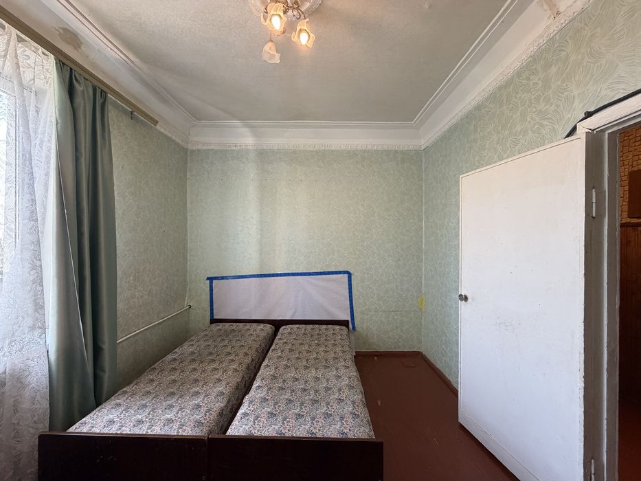 Продаж 2-кімнатної квартири вул. Вадима Гурова, 11
