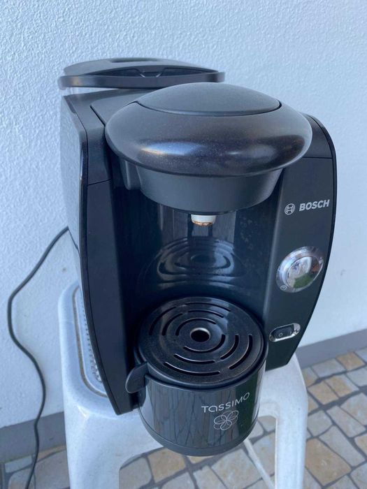 Máquina de Café Bosch Tassimo TAS4012