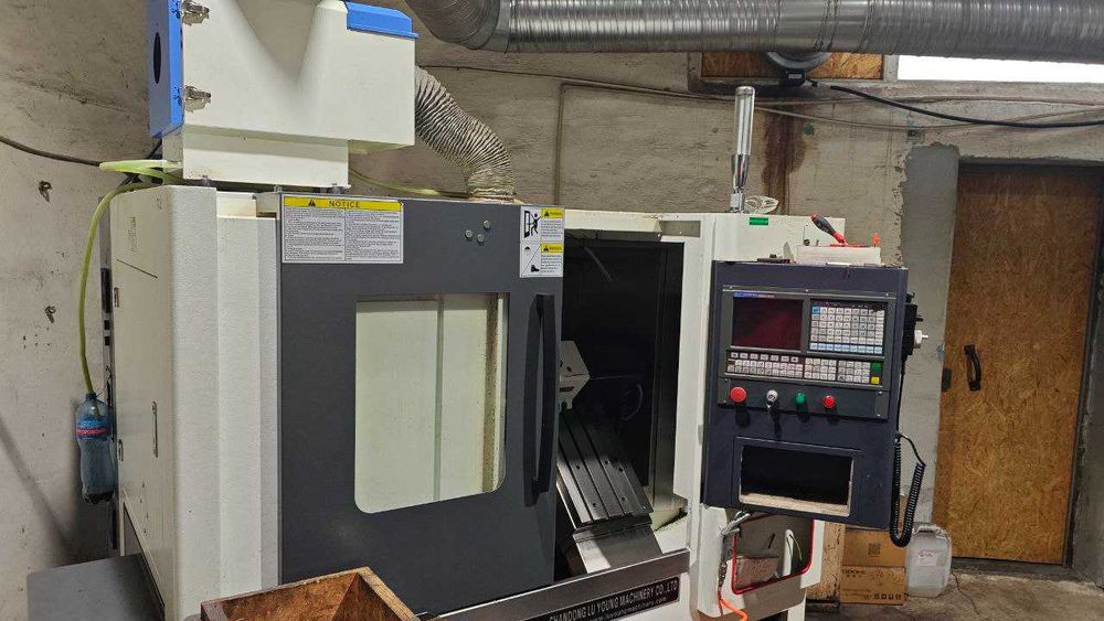 Токарный станок с ЧПУ  ТСК-40