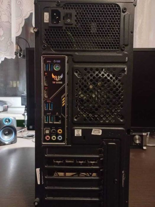 Komputer Stacj. i5 9gen 500 SSD 16GB Radeon-RX5700