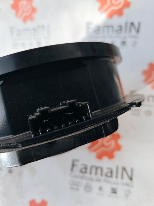 Coluna de Som VW PASSAT B8