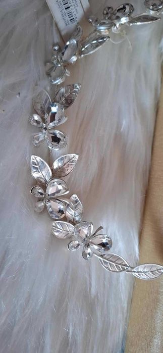 Tiara para cabelo em prateado