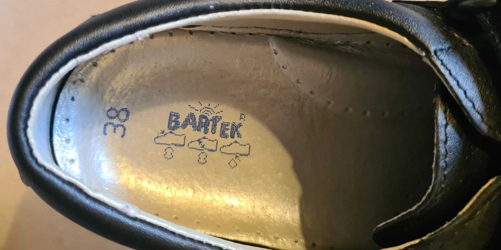 Jak nowe,  buty chłopięce 38,  czarne buty chłopięce Bartek