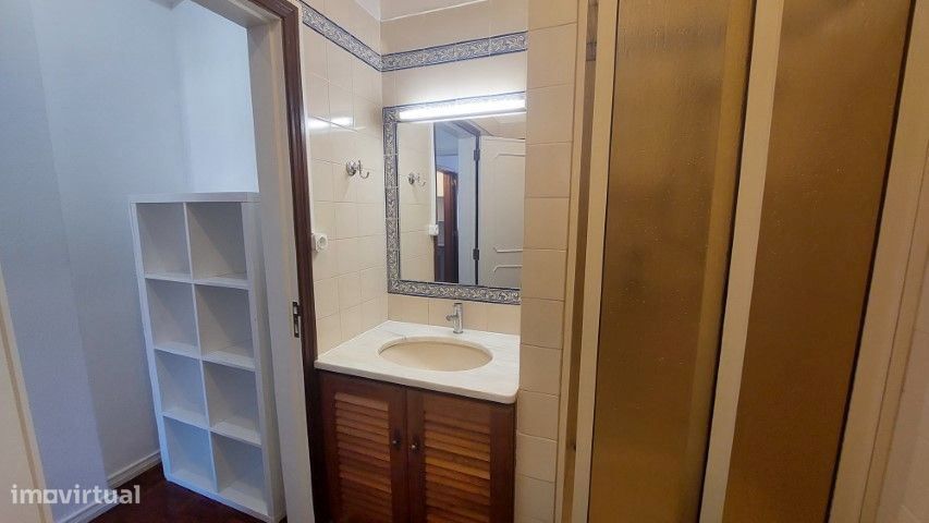 249R | Apartamento T1 Junqueiro em condomínio com piscina