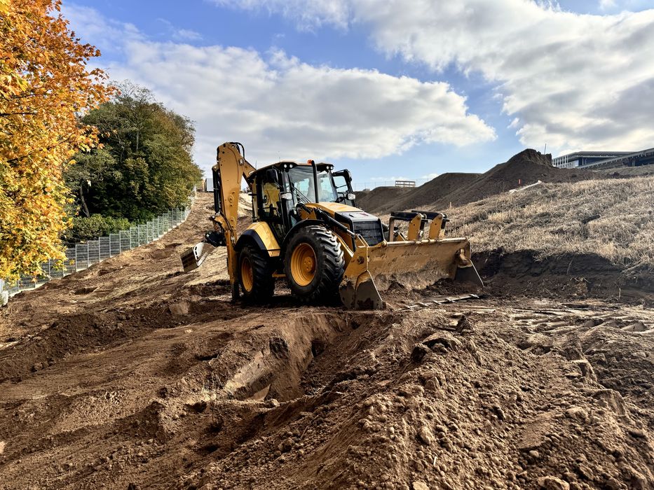 Usługi ziemne  Wykopy koparka Wynajem Koparko ładowarka piasek 20 ton