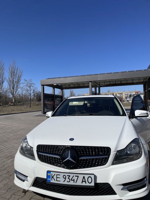 Mersedes C 300 2013 год