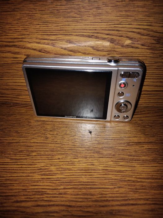 Olympus D745 Silver цифровий фотоапарат