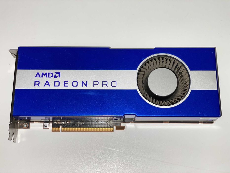 Karta graficzna AMD Radeon Pro W5700 8 GB uszkodzona