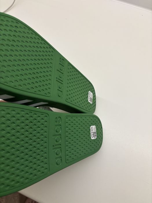 Klapki Adidas new 43/44 Classic