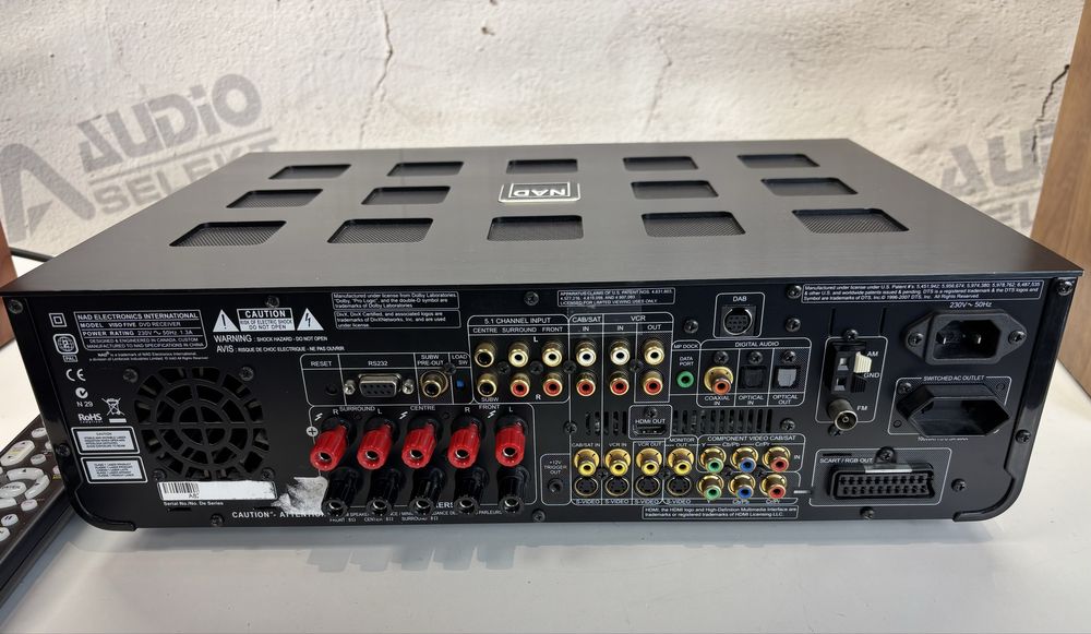 NAD Viso Five amplituner