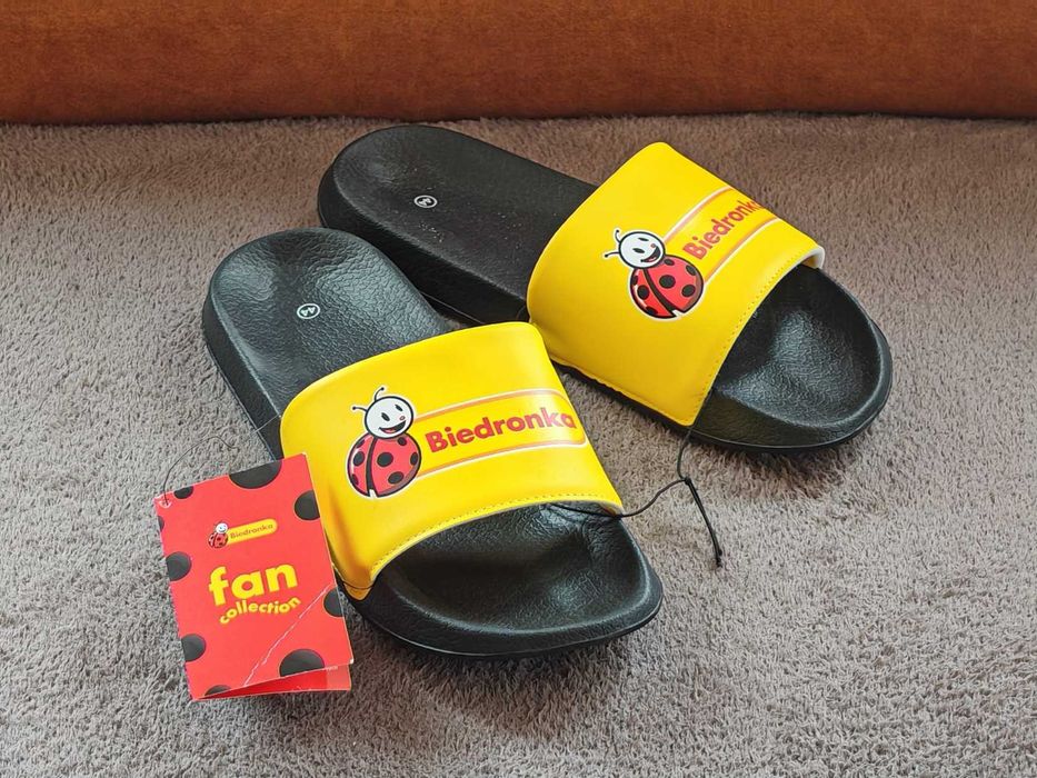 Nowe klapki Biedronka Fan Collection 44 prezent urodzin