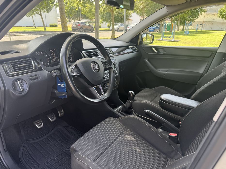 Skoda Rapid Spaceback 1.6TDi - 164.000Km - 18 Meses de Garantia