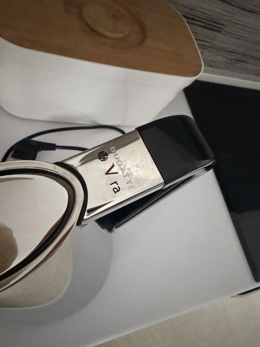 Czajnik Bugatti Vera srebrny