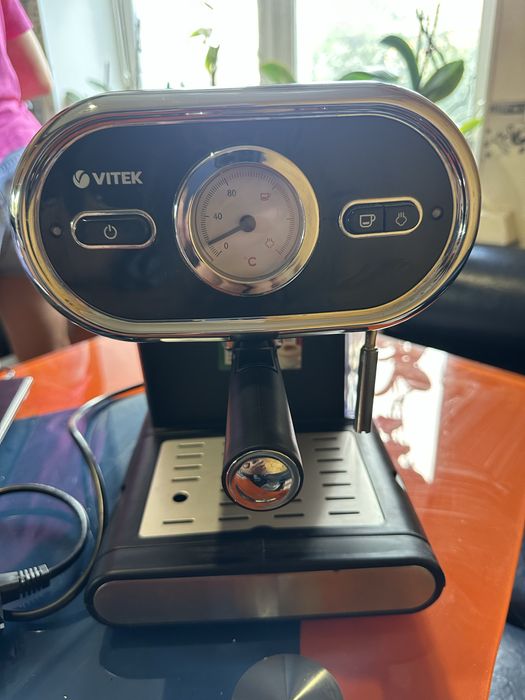 Кавоварка VITEK VT1525BK