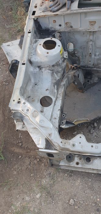 Морда передня частина ланос сенс лонжерони