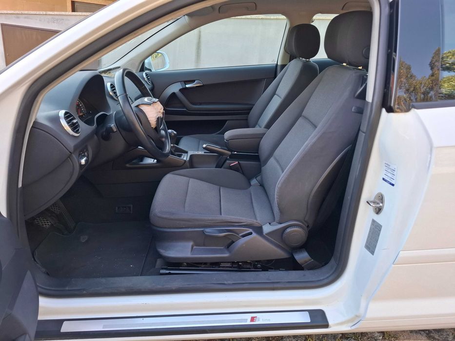 Audi A3 1.6 TDI S-LINE Apenas 155 Mil kms Nacional de 2011 KIT AIRBAGS INCLUIDO