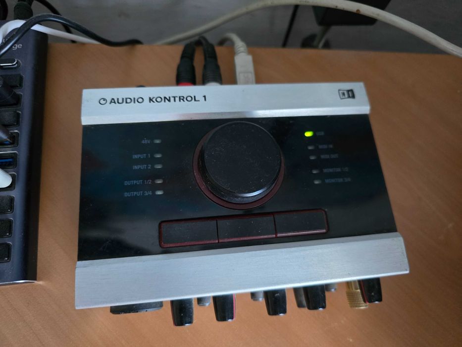 Аудіоінтерфейс Native Instruments Audio Kontrol 1 (Стан нової)